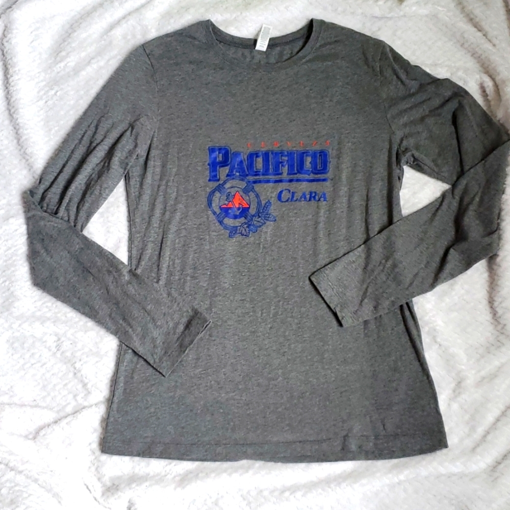 NWOT womens pacifico shirt size XL slim fitting